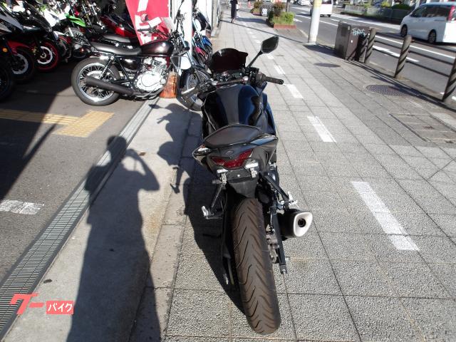 ヤマハ YZF−R25 2018年モデル インジェクション 水冷2気筒エンジン搭載 写真4