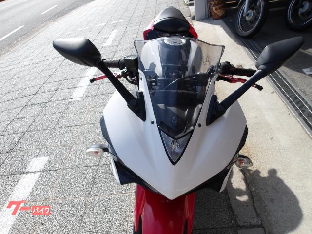 ヤマハ YZF−R25 2016年モデル アクラボサイレンサー インジェクション 水冷2気筒エンジン搭載 写真19