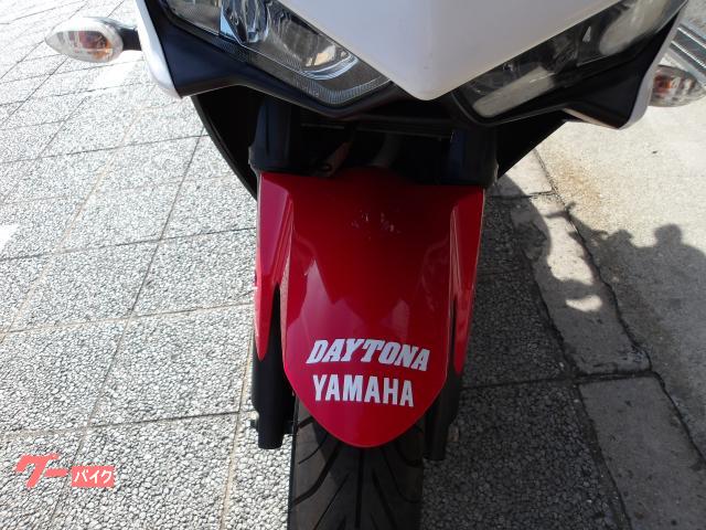 ヤマハ YZF−R25 2016年モデル アクラボサイレンサー インジェクション 水冷2気筒エンジン搭載 写真23