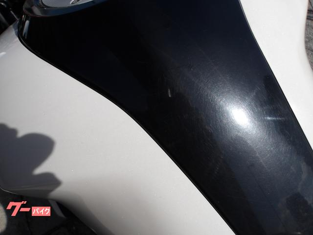 ヤマハ YZF−R25 2016年モデル アクラボサイレンサー インジェクション 水冷2気筒エンジン搭載 写真46