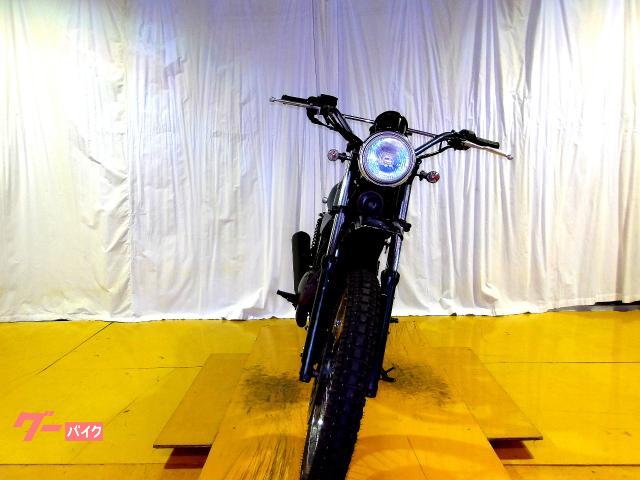 カワサキ 250TR 2002年モデル キャブレター 空冷単気筒エンジン 写真3