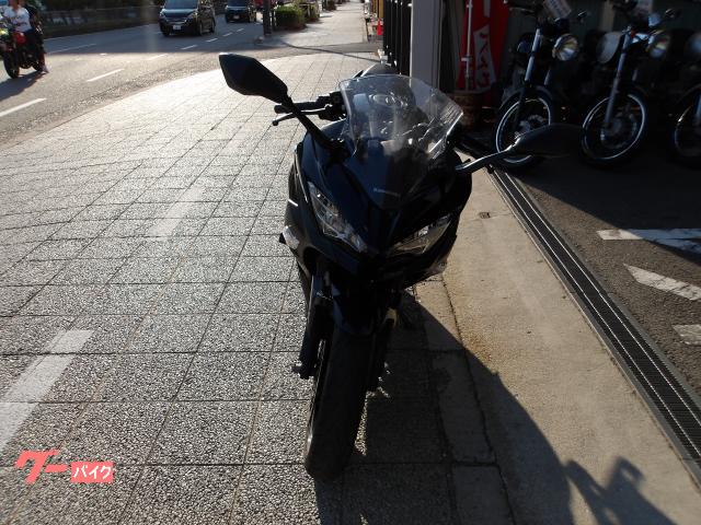 カワサキ Ninja 400 2018年モデル インジェクション 水冷2気筒エンジン搭載 写真2