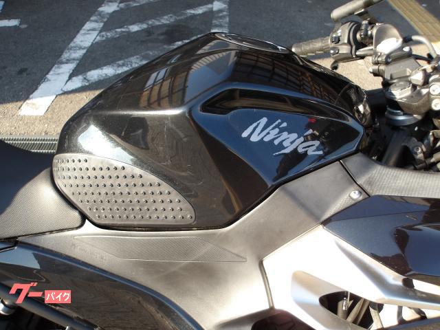 カワサキ Ninja 400 2018年モデル インジェクション 水冷2気筒エンジン搭載 写真7