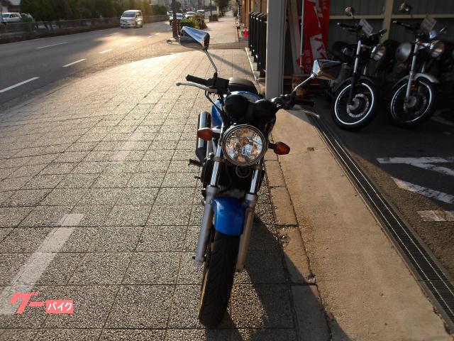 ホンダ VTR250 2009年モデル インジェクション 水冷2気筒エンジン搭載 写真2