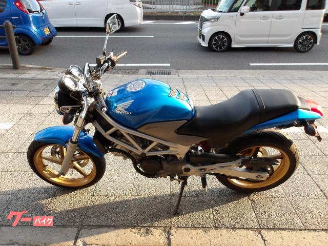 ホンダ VTR250 2009年モデル インジェクション 水冷2気筒エンジン搭載 写真3