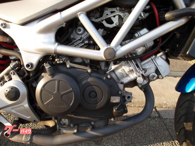 ホンダ VTR250 2009年モデル インジェクション 水冷2気筒エンジン搭載 写真15