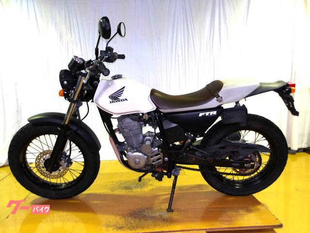 ホンダ FTR223 2008年モデル キャブレター 空冷単気筒エンジン 写真5