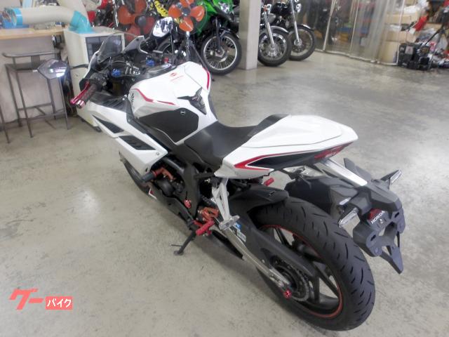 ホンダ CBR250RR 2019年モデル インジェクション 水冷2気筒エンジン搭載 写真7