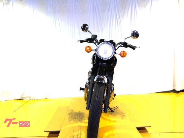 カワサキ W400 2008年モデル キャブレター 空冷2気筒エンジン搭載 写真3