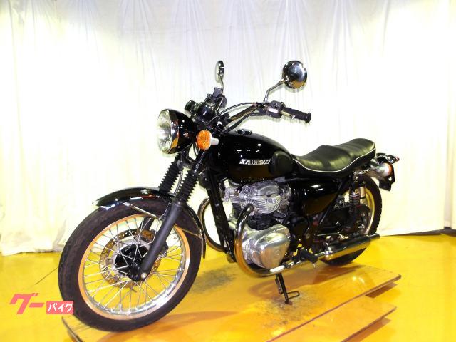 カワサキ W400 2008年モデル キャブレター 空冷2気筒エンジン搭載 写真4