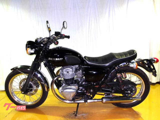 カワサキ W400 2008年モデル キャブレター 空冷2気筒エンジン搭載 写真5