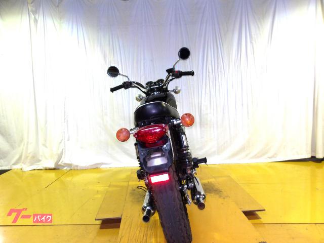 カワサキ W400 2008年モデル キャブレター 空冷2気筒エンジン搭載 写真7