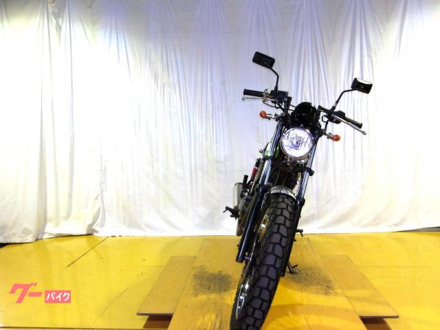 カワサキ 250TR 2005年モデル キャブレター 空冷単気筒エンジン 写真3