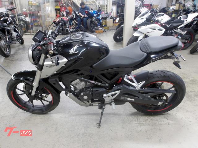 ホンダ CB125R 2018年モデル インジェクション 水冷単気筒エンジン 写真2