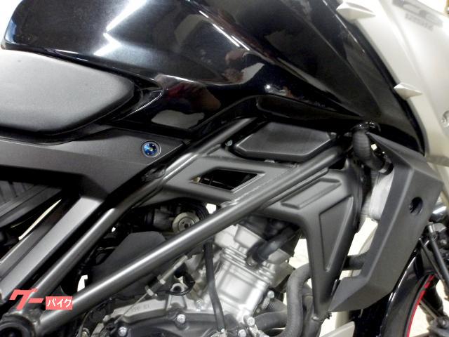 ホンダ CB125R 2018年モデル インジェクション 水冷単気筒エンジン 写真14
