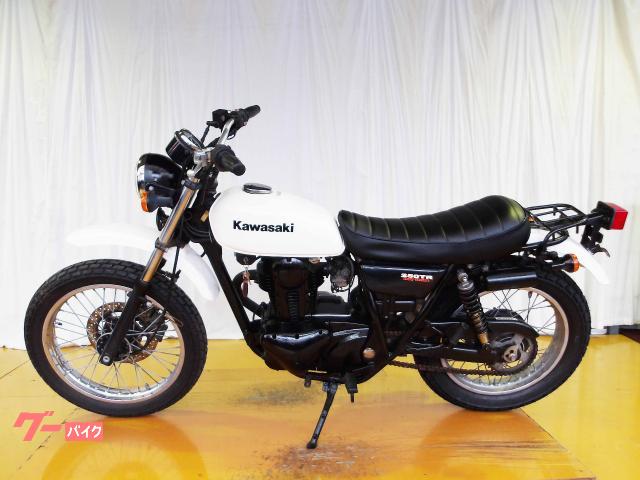 カワサキ 250TR 2002年モデル キャブレター 空冷単気筒エンジン 写真5