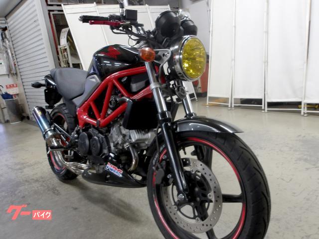 ホンダ VTR250 2011年モデル インジェクション 水冷2気筒エンジン搭載 写真5
