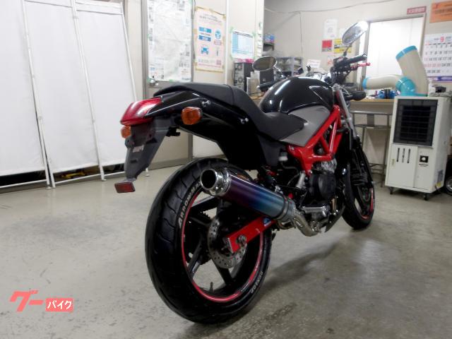ホンダ VTR250 2011年モデル インジェクション 水冷2気筒エンジン搭載 写真6