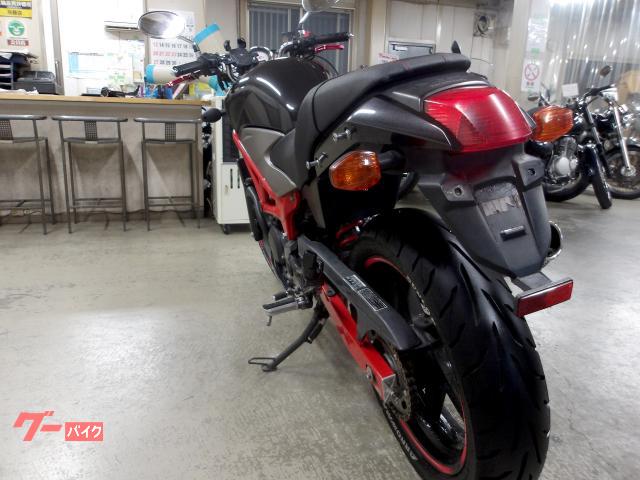 ホンダ VTR250 2011年モデル インジェクション 水冷2気筒エンジン搭載 写真7