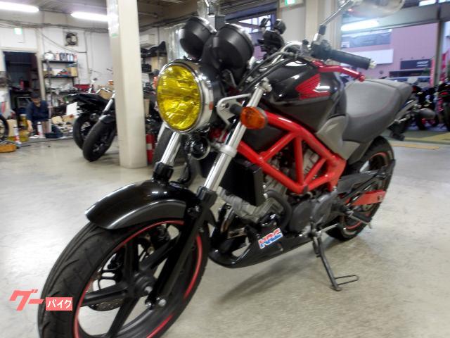 ホンダ VTR250 2011年モデル インジェクション 水冷2気筒エンジン搭載 写真8