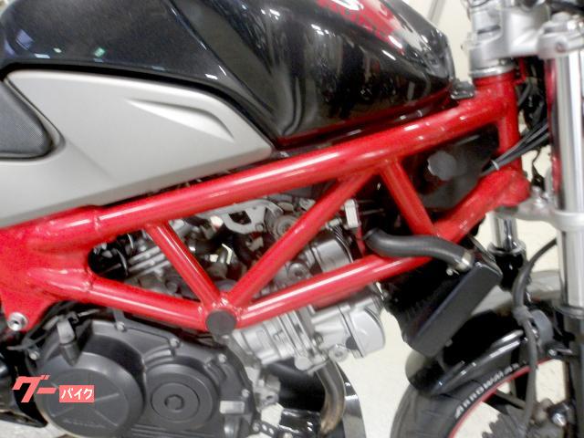 ホンダ VTR250 2011年モデル インジェクション 水冷2気筒エンジン搭載 写真13