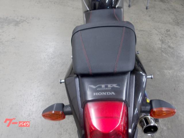 ホンダ VTR250 2011年モデル インジェクション 水冷2気筒エンジン搭載 写真45
