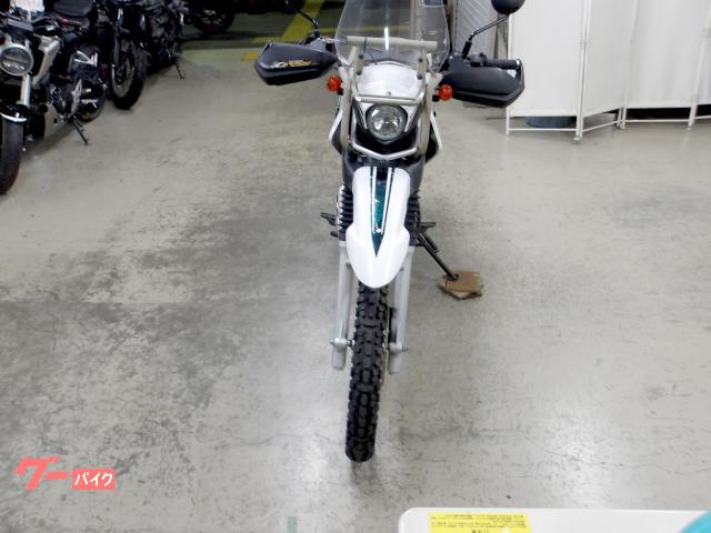 ヤマハ セロー250 2017年モデル インジェクション 空冷単気筒エンジン 写真3