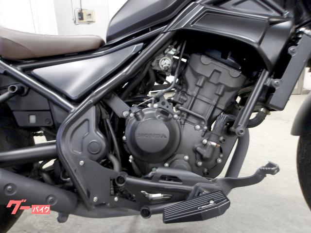 ホンダ レブル250 2021年モデル モリワキサイレンサー ステップ ビキニカウル 写真16