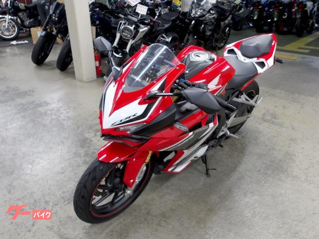 ホンダ CBR250RR 2017年モデル インジェクション 水冷2気筒エンジン搭載 写真8