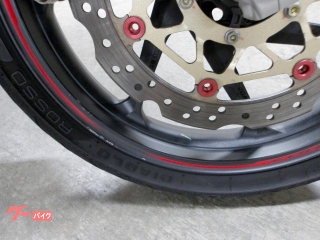 ホンダ CBR250RR 2017年モデル インジェクション 水冷2気筒エンジン搭載 写真11
