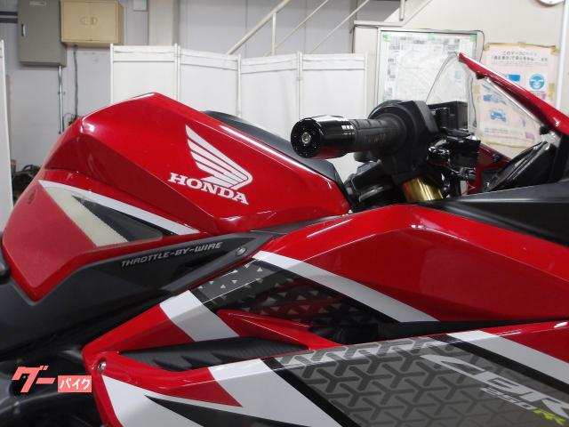 ホンダ CBR250RR 2017年モデル インジェクション 水冷2気筒エンジン搭載 写真14