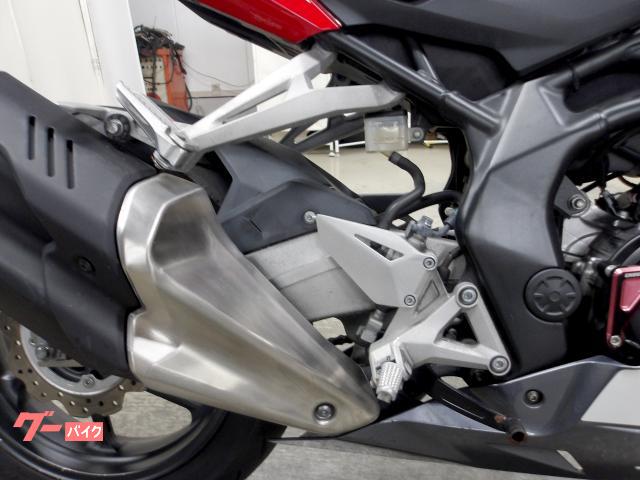 ホンダ CBR250RR 2017年モデル インジェクション 水冷2気筒エンジン搭載 写真22