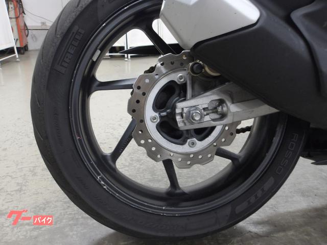ホンダ CBR250RR 2017年モデル インジェクション 水冷2気筒エンジン搭載 写真25