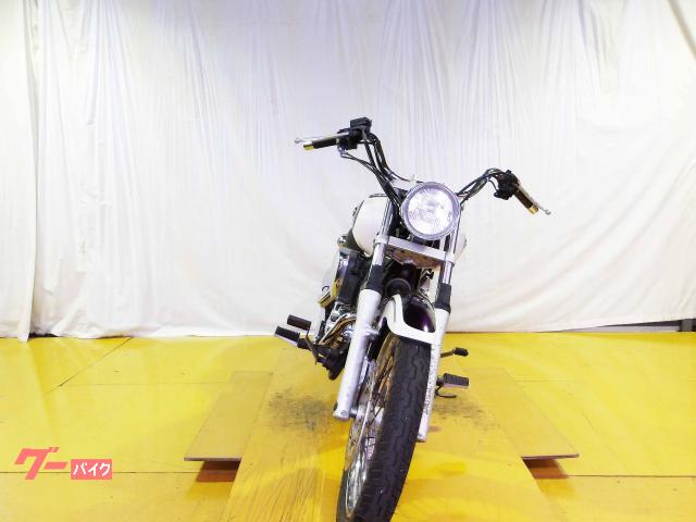 ヤマハ ドラッグスター２５０　　２００１年モデル　キャブレター　空冷２気筒エンジン搭載 写真3