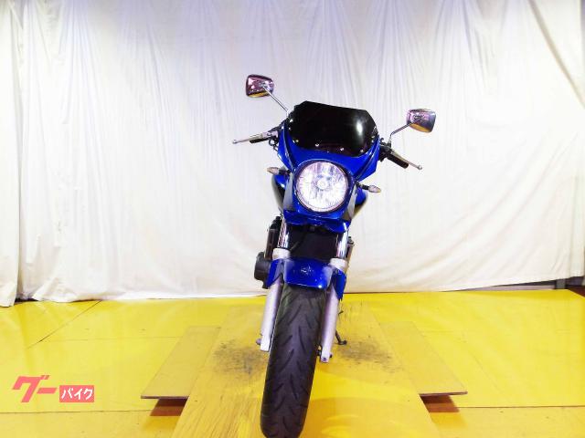 ホンダ HORNET 2001年モデル キャブレター 水冷4気筒エンジン 写真3