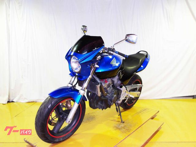 ホンダ HORNET 2001年モデル キャブレター 水冷4気筒エンジン 写真4