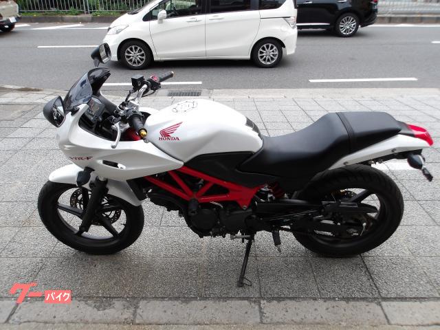 ホンダ VTR250F 2013年モデル インジェクション 水冷2気筒エンジン搭載 写真3