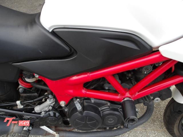 ホンダ VTR250F 2013年モデル インジェクション 水冷2気筒エンジン搭載 写真10