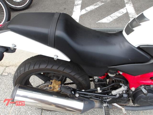 ホンダ VTR250F 2013年モデル インジェクション 水冷2気筒エンジン搭載 写真11