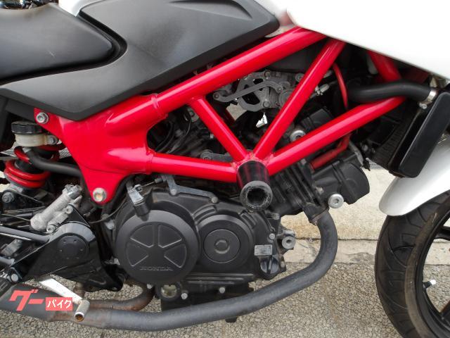 ホンダ VTR250F 2013年モデル インジェクション 水冷2気筒エンジン搭載 写真17