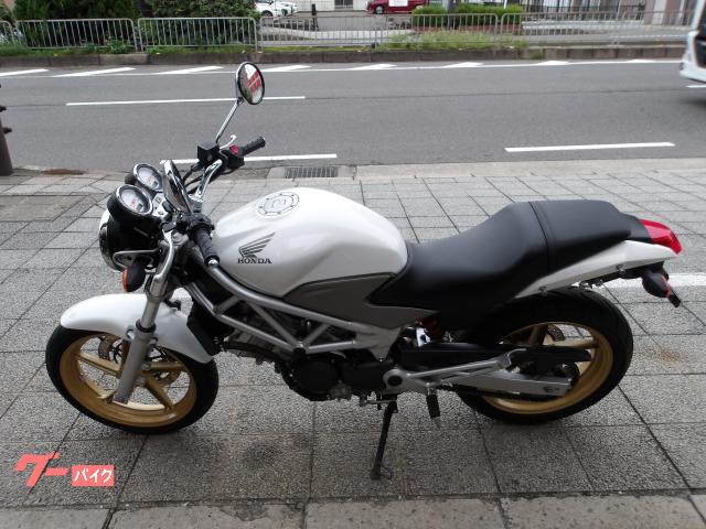 ホンダ ＶＴＲ２５０　２００９年モデル　インジェクション　水冷２気筒エンジン搭載 写真3