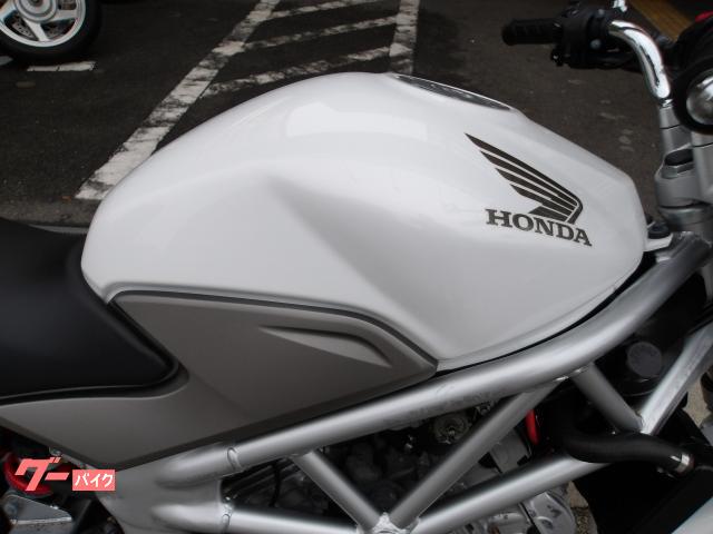 ホンダ ＶＴＲ２５０　２００９年モデル　インジェクション　水冷２気筒エンジン搭載 写真7