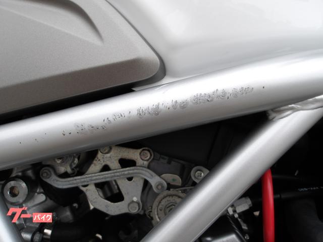 ホンダ ＶＴＲ２５０　２００９年モデル　インジェクション　水冷２気筒エンジン搭載 写真15