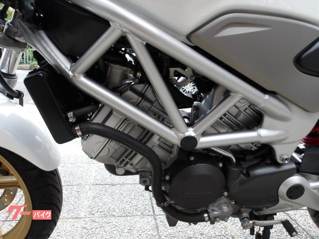 ホンダ ＶＴＲ２５０　２００９年モデル　インジェクション　水冷２気筒エンジン搭載 写真50