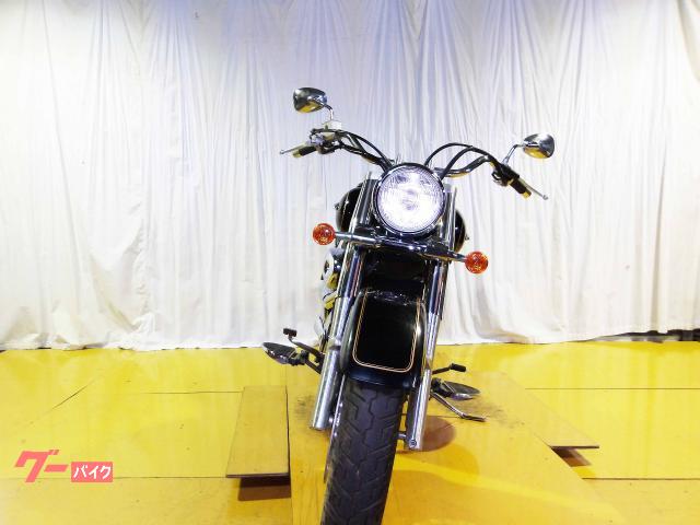 スズキ イントルーダークラシック 2003年モデル バックレスト サイドキャリア キャブレター車 水冷2気筒エンジン搭載 写真3