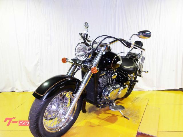 スズキ イントルーダークラシック 2003年モデル バックレスト サイドキャリア キャブレター車 水冷2気筒エンジン搭載 写真4